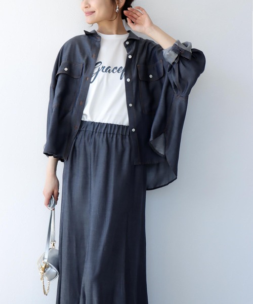 Jines(ジネス)の「キュプラデニムショートシャツ【セットアップ可】(シャツ/ブラウス・レディース・ブルー/インディゴブルー・38)」の6枚目の写真