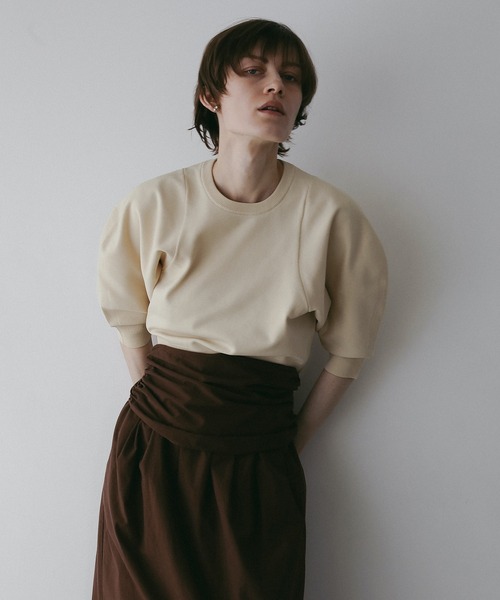 MANOF(マノフ)の「CIRCLE SLEEVE KNIT TOPS(ニット/セーター・レディース・ベージュ/ブラウン/レッド/ブラック・F)」の7枚目の写真