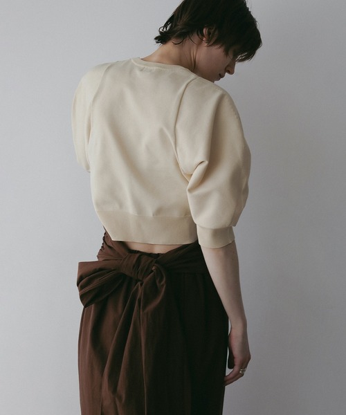 MANOF(マノフ)の「CIRCLE SLEEVE KNIT TOPS(ニット/セーター・レディース・ベージュ/ブラウン/レッド/ブラック・F)」の10枚目の写真