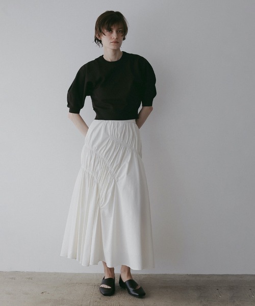MANOF(マノフ)の「CIRCLE SLEEVE KNIT TOPS(ニット/セーター・レディース・ベージュ/ブラウン/レッド/ブラック・F)」の20枚目の写真