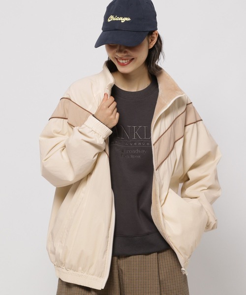 niko and（ニコアンド）の「リバーシブルVラインブルゾン
