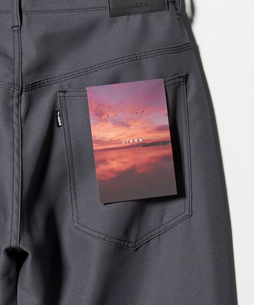 Jieda(ジエダ)の「<JieDa>3D ワーク パンツ(スラックス・メンズ・ブラック/ダークグレー・1/2)」の6枚目の写真