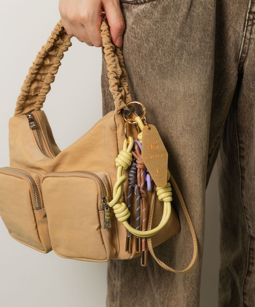 URBAN RESEARCH Sonny Label（アーバンリサーチサニーレーベル）の「VIOLAd’ORO　チャーム（キーホルダー・レディース・ホワイト/イエロー/ブラック・ONE）」の4枚目の写真