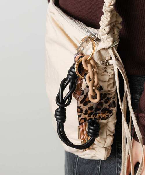 URBAN RESEARCH Sonny Label（アーバンリサーチサニーレーベル）の「VIOLAd’ORO　チャーム（キーホルダー・レディース・ホワイト/イエロー/ブラック・ONE）」の5枚目の写真