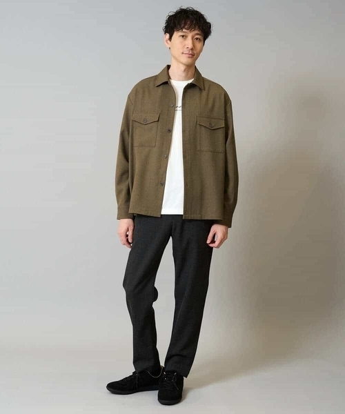 a.v.v（アーヴェヴェ）の「【イージーケア/シワになりにくい】ダブルポケットシャツ 秋リライト【洗濯機で洗える/ストレッチ】（シャツ/ブラウス・メンズ・ライトブラウン/チャコールグレー・46/48/50）」の4枚目の写真