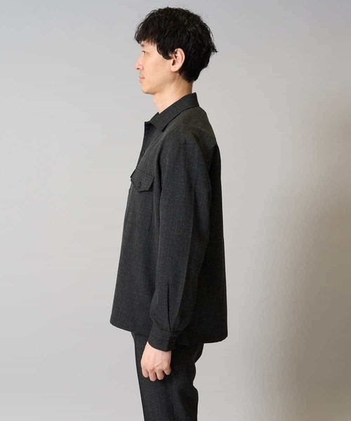 a.v.v（アーヴェヴェ）の「【イージーケア/シワになりにくい】ダブルポケットシャツ 秋リライト【洗濯機で洗える/ストレッチ】（シャツ/ブラウス・メンズ・ライトブラウン/チャコールグレー・46/48/50）」の19枚目の写真