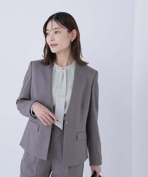 NATURAL BEAUTY BASIC（ナチュラルビューティーベーシック）の「◇ウーステッドライクツイル SETUP ノーカラージャケット（ノーカラージャケット・レディース・グレー/チャコールグレー/ブラウン・SMALL/MEDIUM/LARGE）」の3枚目の写真