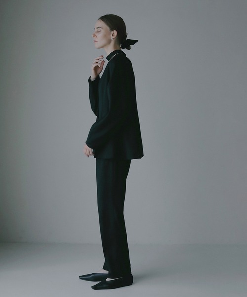 MANOF（マノフ）の「CURVED SLEEVE CHOKER JACKET（その他アウター・レディース・ブラック/ベージュ・S/M）」の7枚目の写真