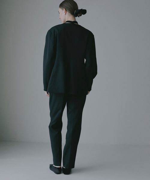 MANOF（マノフ）の「CURVED SLEEVE CHOKER JACKET（その他アウター・レディース・ブラック/ベージュ・S/M）」の8枚目の写真