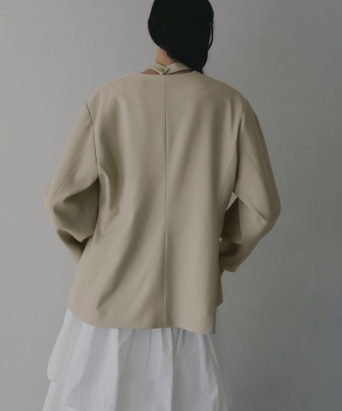 MANOF（マノフ）の「CURVED SLEEVE CHOKER JACKET（その他アウター・レディース・ブラック/ベージュ・S/M）」の19枚目の写真