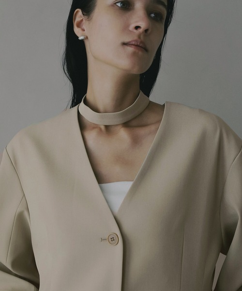 MANOF（マノフ）の「CURVED SLEEVE CHOKER JACKET（その他アウター・レディース・ブラック/ベージュ・S/M）」の20枚目の写真