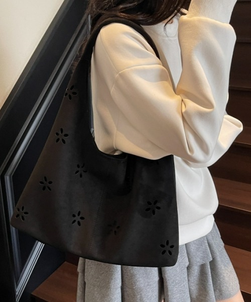 gossip！ロサンゼルス（ゴシップロサンゼルス）の「Y2K大容量トートバッグ／ショルダーバッグ（A5収納可）（ショルダーバッグ・レディース・ブラウン/ブラック・FREE）」の3枚目の写真