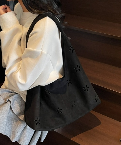 gossip！ロサンゼルス（ゴシップロサンゼルス）の「Y2K大容量トートバッグ／ショルダーバッグ（A5収納可）（ショルダーバッグ・レディース・ブラウン/ブラック・FREE）」の6枚目の写真