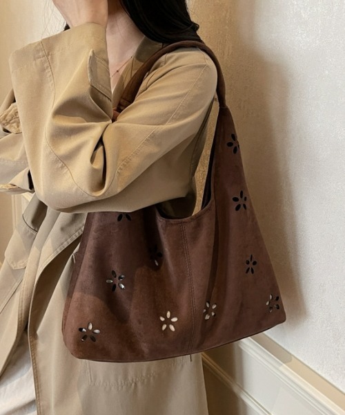 gossip！ロサンゼルス（ゴシップロサンゼルス）の「Y2K大容量トートバッグ／ショルダーバッグ（A5収納可）（ショルダーバッグ・レディース・ブラウン/ブラック・FREE）」の11枚目の写真