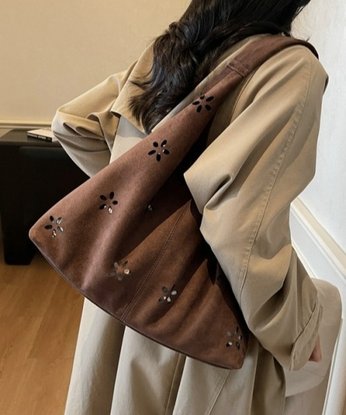gossip！ロサンゼルス（ゴシップロサンゼルス）の「Y2K大容量トートバッグ／ショルダーバッグ（A5収納可）（ショルダーバッグ・レディース・ブラウン/ブラック・FREE）」の15枚目の写真