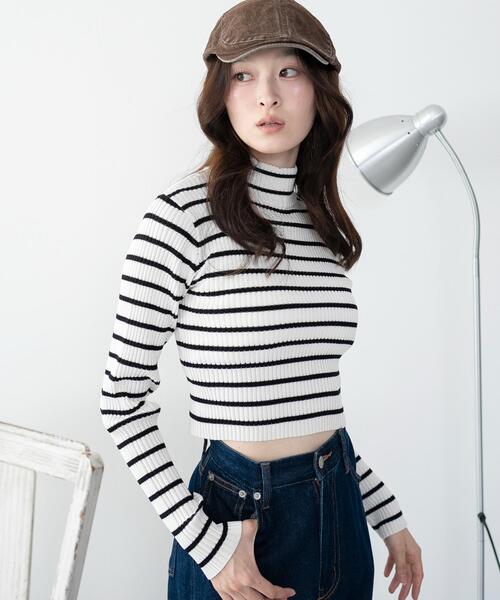 WEGO（ウィゴー）の「WEGO/リブハイネックショートニット（ニット/セーター・レディース・ブラック/グレー系その他/ホワイト系その他5/ホワイト/レッド・FREE）」の17枚目の写真