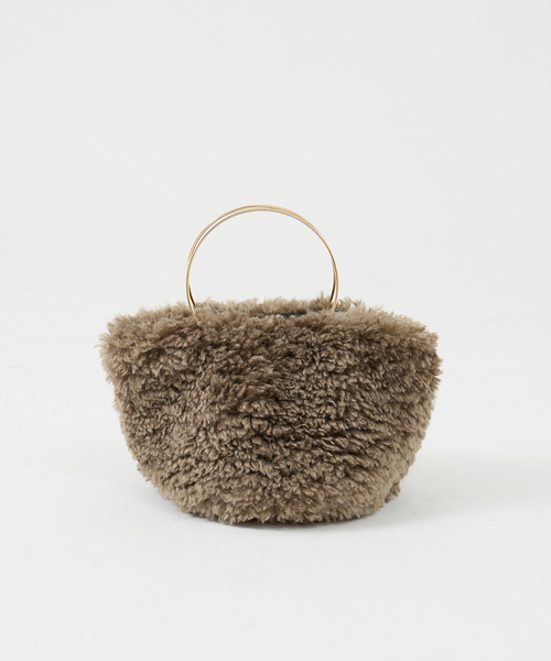 HELEN MOORE（ヘレンムーア）の「【HELEN MOORE/ヘレンムーア】ゴールドリングフェイクファーバッグ（ハンドバッグ・レディース・グレイッシュベージュ/チャコールグレー・フリー）」の5枚目の写真