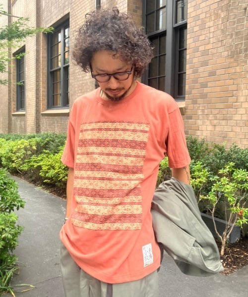 BEAMS JAPAN(ビームス ジャパン)の「【京伝TEXTILE】山東京伝小紋 Tシャツ(Tシャツ/カットソー・レディース・クリーム/ダークグリーン/ブラウン・MEDIUM/SMALL/LARGE/X-LARGE)」の4枚目の写真