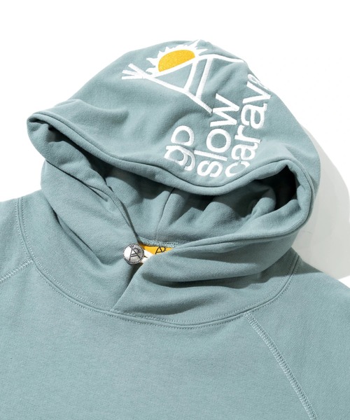 go slow caravan（ゴースローキャラバン）の「空紡糸裏毛 フードLOGO刺繍プルパーカー（パーカー・メンズ・ブラック/ミント/タン・MEDIUM/LARGE/X-LARGE）」の4枚目の写真