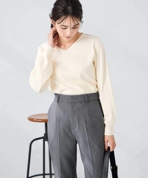 a.v.v（アーヴェヴェ）の「【洗える】Vネックパフスリーブスプリングニット（ニット/セーター）」