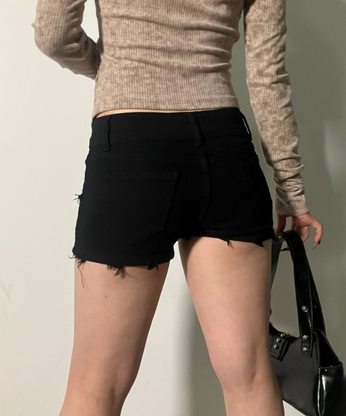 .KOM(ドットコム)の「A'GEM/9 × .kom 『.KOM/ドットケーオーエム』 Grunge Damage & Studs Denim Short Pants/グランジ系 ダメージ&スタッズ デニムショートパンツ(デニムパンツ・レディース・ブラック/ブルー・M/S)」の6枚目の写真