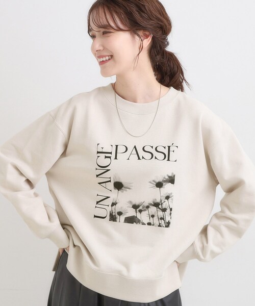 SHOO・LA・RUE(シューラルー)の「【S-LL】選べる4柄 グラフィックアソート裏毛スウェット(スウェット・レディース・ホワイト系3/チャコール/ベージュ系その他7/ブラック系/ダークブラウン系2/ブルー系1/ピンク系4/グレー系1・01/02/03/04)」の6枚目の写真