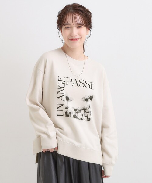 SHOO・LA・RUE(シューラルー)の「【S-LL】選べる4柄 グラフィックアソート裏毛スウェット(スウェット・レディース・ホワイト系3/チャコール/ベージュ系その他7/ブラック系/ダークブラウン系2/ブルー系1/ピンク系4/グレー系1・01/02/03/04)」の21枚目の写真