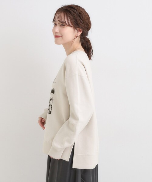 SHOO・LA・RUE(シューラルー)の「【S-LL】選べる4柄 グラフィックアソート裏毛スウェット(スウェット・レディース・ホワイト系3/チャコール/ベージュ系その他7/ブラック系/ダークブラウン系2/ブルー系1/ピンク系4/グレー系1・01/02/03/04)」の20枚目の写真