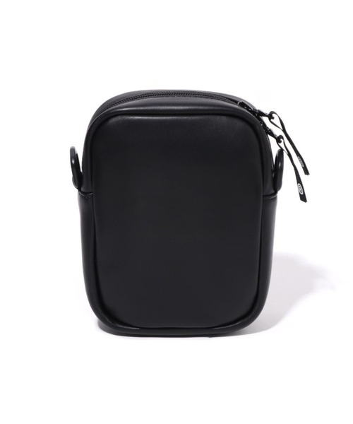 A BATHING APE(アベイシングエイプ)の「SHARK LEATHER MINI BAG(ハンドバッグ・メンズ・ブラック・FREE)」の4枚目の写真