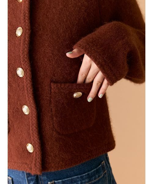 LILY BROWN(リリーブラウン)の「【WEB限定カラー】金釦フォックスニットジャケット(ノーカラージャケット・レディース・ブラウン/ネイビー/オフホワイト/サックスブルー・F)」の13枚目の写真