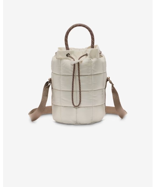 NIKE(ナイキ)の「《NIKEアパレル》NK NSW PUFFLE TINY TOTE(トートバッグ・メンズ・ライトホワイト/ブラック・フリー)」の1枚目の写真