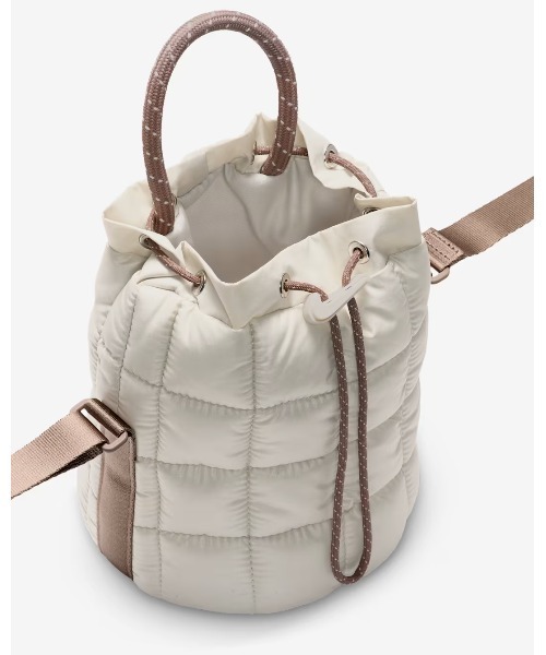 NIKE(ナイキ)の「《NIKEアパレル》NK NSW PUFFLE TINY TOTE(トートバッグ・メンズ・ライトホワイト/ブラック・フリー)」の17枚目の写真