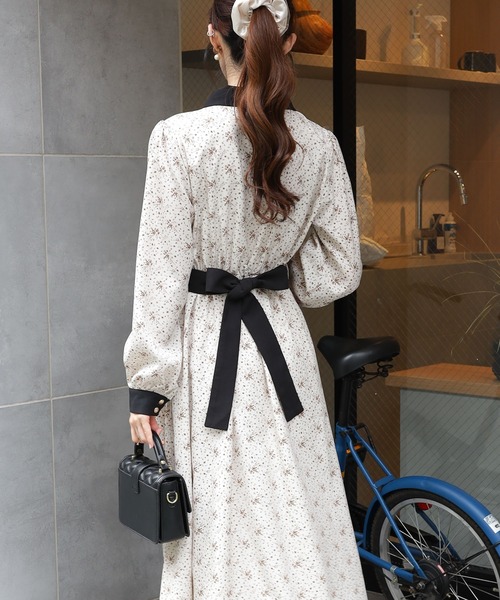 セール】花柄 クレリック リボンベルト付 長袖 ロングワンピース