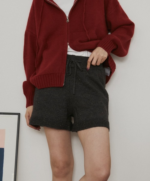 MERLOT(メルロー)の「ネップニットショートパンツ(その他パンツ・レディース・チャコールグレー/レッド・FREE)」の10枚目の写真