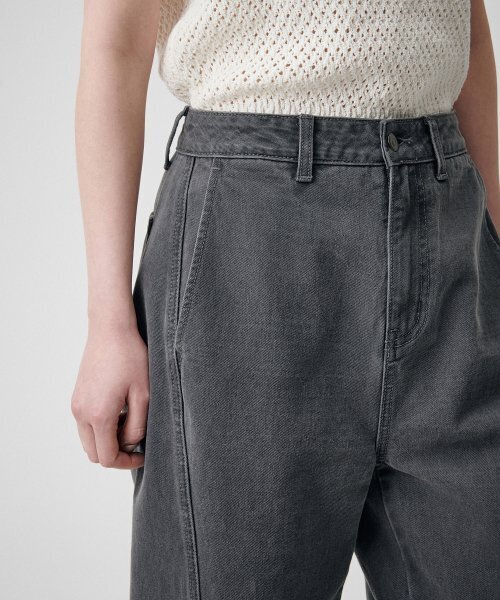 MUSINSA STANDARD WOMAN(ムシンサスタンダードウーマン)の「ウーマンズツイストセミバルーンデニムパンツ【グレー】(デニムパンツ・レディース・その他・30/24/25/26/27)」の5枚目の写真
