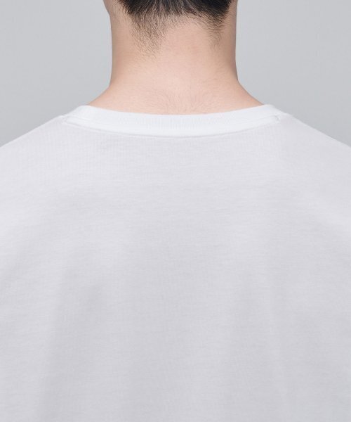 MUSINSA STANDARD（ムシンサスタンダード）の「スーピマリラックスドクルーネック長袖Tシャツ[ホワイト]（Tシャツ/カットソー・メンズ・その他・SMALL/MEDIUM/LARGE/X-LARGE/XX-LARGE/XXX-LARGE）」の5枚目の写真
