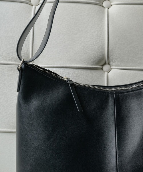 Adoon plain（アドーンプレーン）の「2-WayArtificial Grain  Shoulder Bag / 2Way合皮ショルダーバッグ（ショルダーバッグ・メンズ・ブラック/ブラウン・FREE）」の10枚目の写真