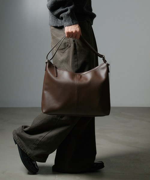 Adoon plain（アドーンプレーン）の「2-WayArtificial Grain  Shoulder Bag / 2Way合皮ショルダーバッグ（ショルダーバッグ・メンズ・ブラック/ブラウン・FREE）」の12枚目の写真