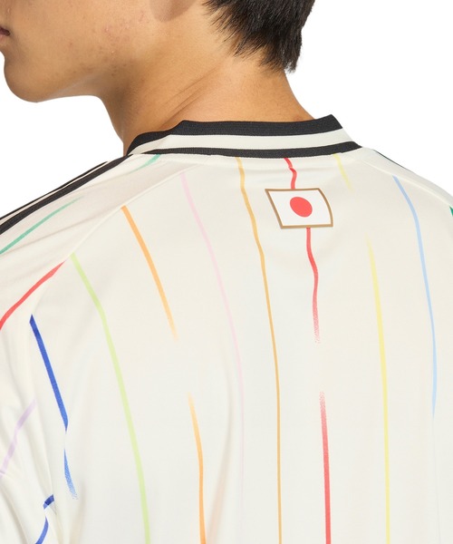 adidas(アディダス)の「adidas/アディダス サッカー日本代表 2026 アウェイ レプリカ ユニフォーム(Tシャツ/カットソー・メンズ・ホワイト×ブラック・XL/2XL/L/M/3XL)」の8枚目の写真