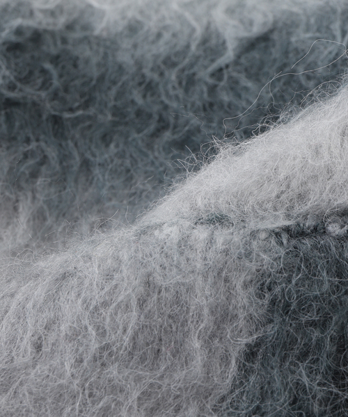 WOKE EDGE(ウォークエッジ)の「WOKE EDGE / ウォークエッジ GRADATION MOHAIR ZIP KNIT(パーカー・メンズ・レッド/ブラック・MEDIUM)」の6枚目の写真
