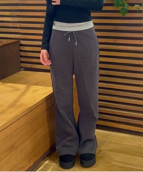 Vini（ヴィニ）の「ハイウエストストレートスウェットパンツ（スウェットパンツ・レディース・グレー/ブラック/ダークグレー/ホワイト・MEDIUM）」の4枚目の写真