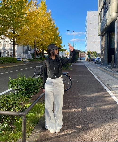 Vini（ヴィニ）の「ハイウエストストレートスウェットパンツ（スウェットパンツ・レディース・グレー/ブラック/ダークグレー/ホワイト・MEDIUM）」の18枚目の写真