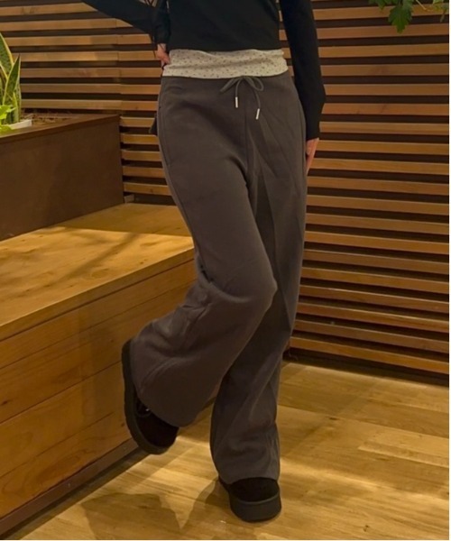 Vini（ヴィニ）の「ハイウエストストレートスウェットパンツ（スウェットパンツ・レディース・グレー/ブラック/ダークグレー/ホワイト・MEDIUM）」の21枚目の写真