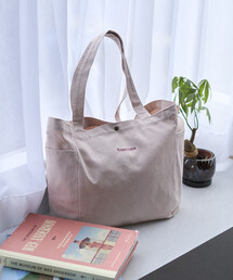 AMERICANA（アメリカーナ）の「Americana × Firsthand/アメリカーナ 別注 エンブロイダリー トート M / サイドポケット付き トートバッグ / A4収納可能（トートバッグ）」