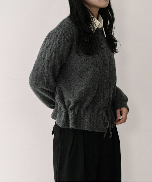 on:nue（オンニュ）の「【on:nue】[着用動画あり！] ケーブル編みペプラムショートカーディガン（カーディガン/ボレロ・レディース・ブラウン/グレー/アイボリー・FREE）」の22枚目の写真