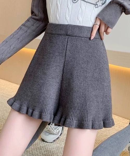 ampm(エーエムピーエム)の「フリルヘム ニットショートパンツ(その他パンツ・レディース・グレー/ブラック・M/L)」の1枚目の写真