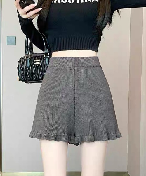 ampm(エーエムピーエム)の「フリルヘム ニットショートパンツ(その他パンツ・レディース・グレー/ブラック・M/L)」の9枚目の写真