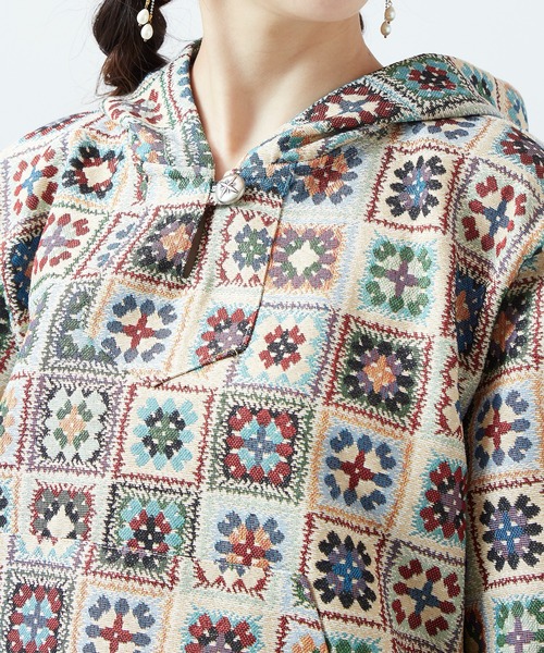 チャイハネ（チャイハネ）の「【チャイハネ】シェピフードトップス（パーカー・レディース・ホワイト/ブラック・FREE）」の7枚目の写真