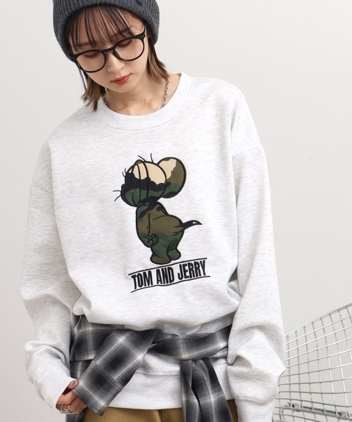 Tom&Jerry(トムアンドジェリー)の「【Tom & Jerry/トム & ジェリー】リップルダンボールアップリケ&サガラスウェット(スウェット・メンズ・オフホワイト/ブラック系2/グレー系2/ブラウン/グレー系1/ブラック系1・LL/M/L)」の5枚目の写真