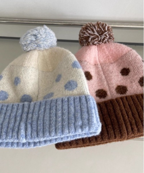 WEGO(ウィゴー)の「WEGO/【ドット柄】ポンポンドロップバイカラーニット(ニットキャップ/ビーニー・レディース・ブルー・FREE)」の6枚目の写真